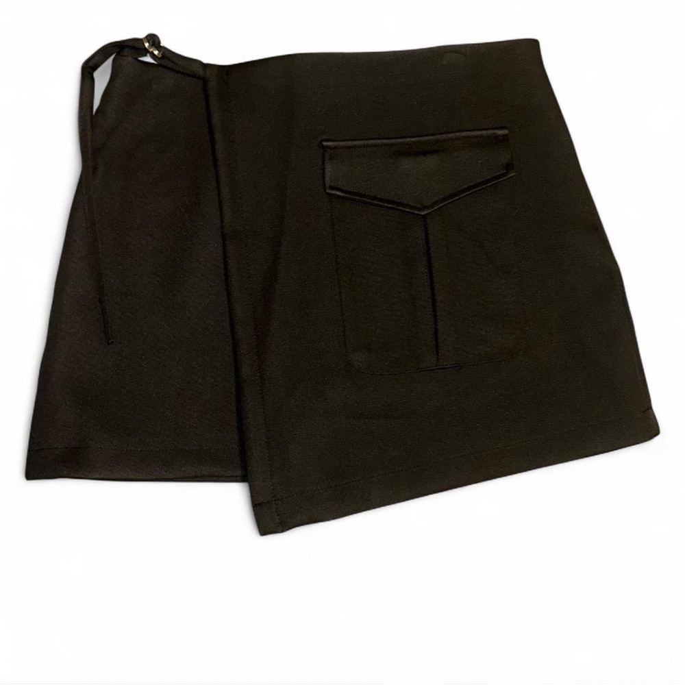 Vici Cargo Wrap Mini Skort - Size Medium - EUC